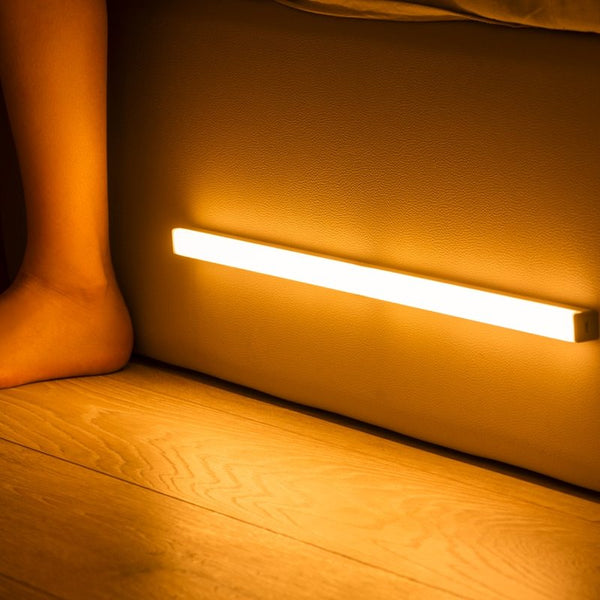 "LED Sensorleuchtleiste – Präzise Bewegungserkennung, Automatische Beleuchtung, Energieeffizient und Einfache Montage"