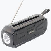 "Umweltfreundlicher Solar Bluetooth Lautsprecher mit Taschenlampe & Handyhalter, Staubdicht und Stoßfest, 1200mAh, Schnellladung"