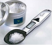 "Digitale Küchenwaage mit LCD-Display und Messbecher - Genauigkeit 1g, Mini-Design, LED-Anzeige, Viereckig"