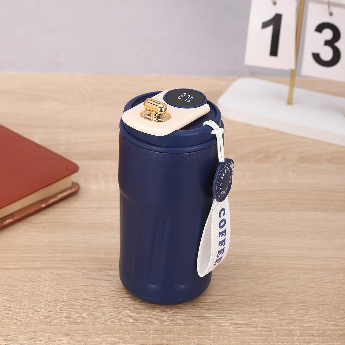 "Intelligente Digitale Thermosflasche - Tragbarer Edelstahl-Kaffeebecher, Auto-Isolierbecher, Vakuum-Flasche, 450ml Kapazität, Hitze- und Kältebeständig"