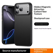 "Premium Carbonfasern Smartphone Hülle mit Magnet-Design - Stoßfest, Fingerabdruckbeständig, Kompatibel mit iPhone 13 & 14 Pro Modellen"