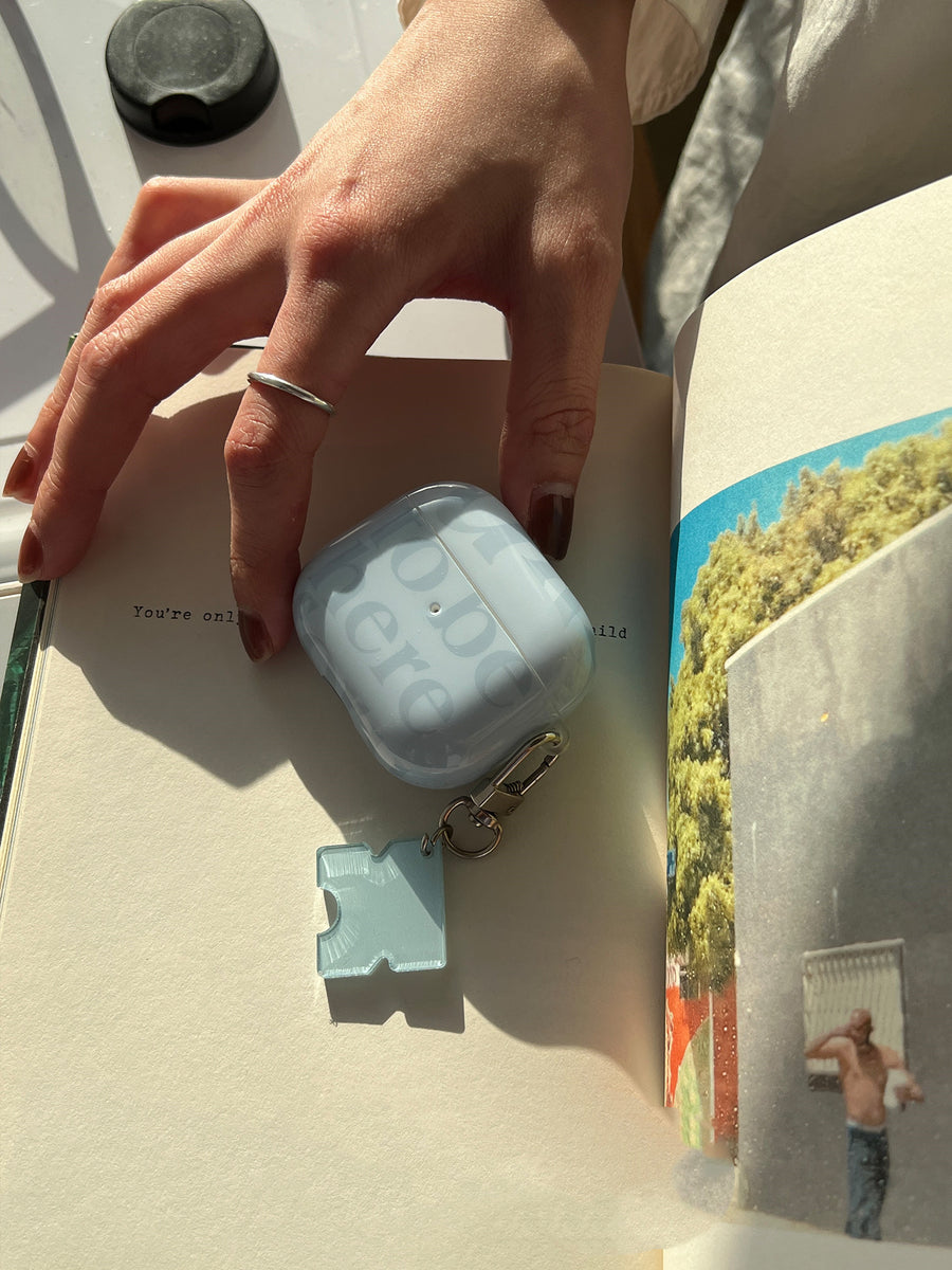 "Minimalistische Silikon Schutzhülle für AirPods - Kompatibel mit Apple Modellen - Inklusive Kokosinsel Anhänger"