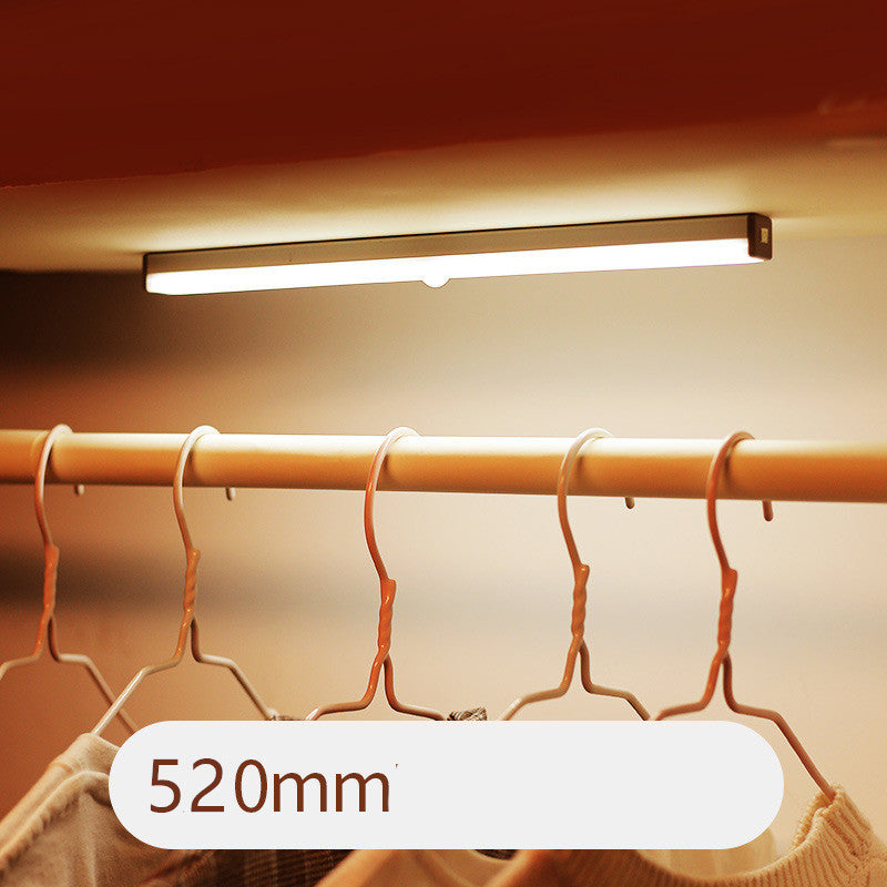 "LED Sensorleuchtleiste – Präzise Bewegungserkennung, Automatische Beleuchtung, Energieeffizient und Einfache Montage"