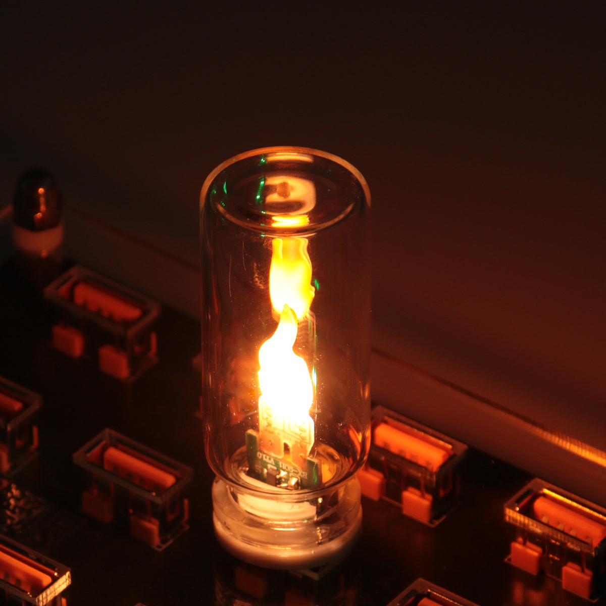 "Sicherheits-LED-Kerze mit realistischer Flammen-Simulation: USB-Betriebene, Familienfreundliche Atmosphärenlicht"