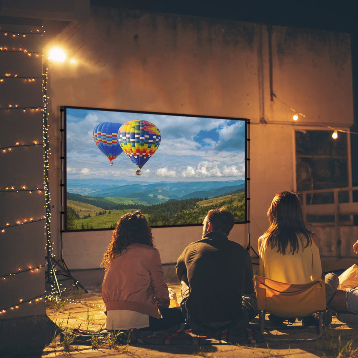 "Premium 4K HD Projektor Leinwand 120/100 Zoll mit Standfuß - Faltenfrei, Tragbar, für Innen- und Außenkino - Inklusive Tragetasche"