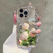 "Rosenblumen-Design Handyhülle: Hitzebeständig, Sturzsicher und Fingerabdruckresistent für iPhone Modelle - Silbergrau"