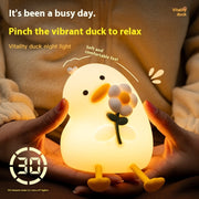 "Vitality Flower Duck Nachtlicht: Kompakt USB-Ladefunktion, Augenschonendes & Beruhigendes Licht für Schlafzimmer und Kinderzimmer"
