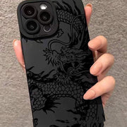 "Vielseitige und Kreative Schwarze Drachen-Muster Handyhülle für iPhone Modelle - Stilvolles Backcover im Japanisch-Europäischen Design"