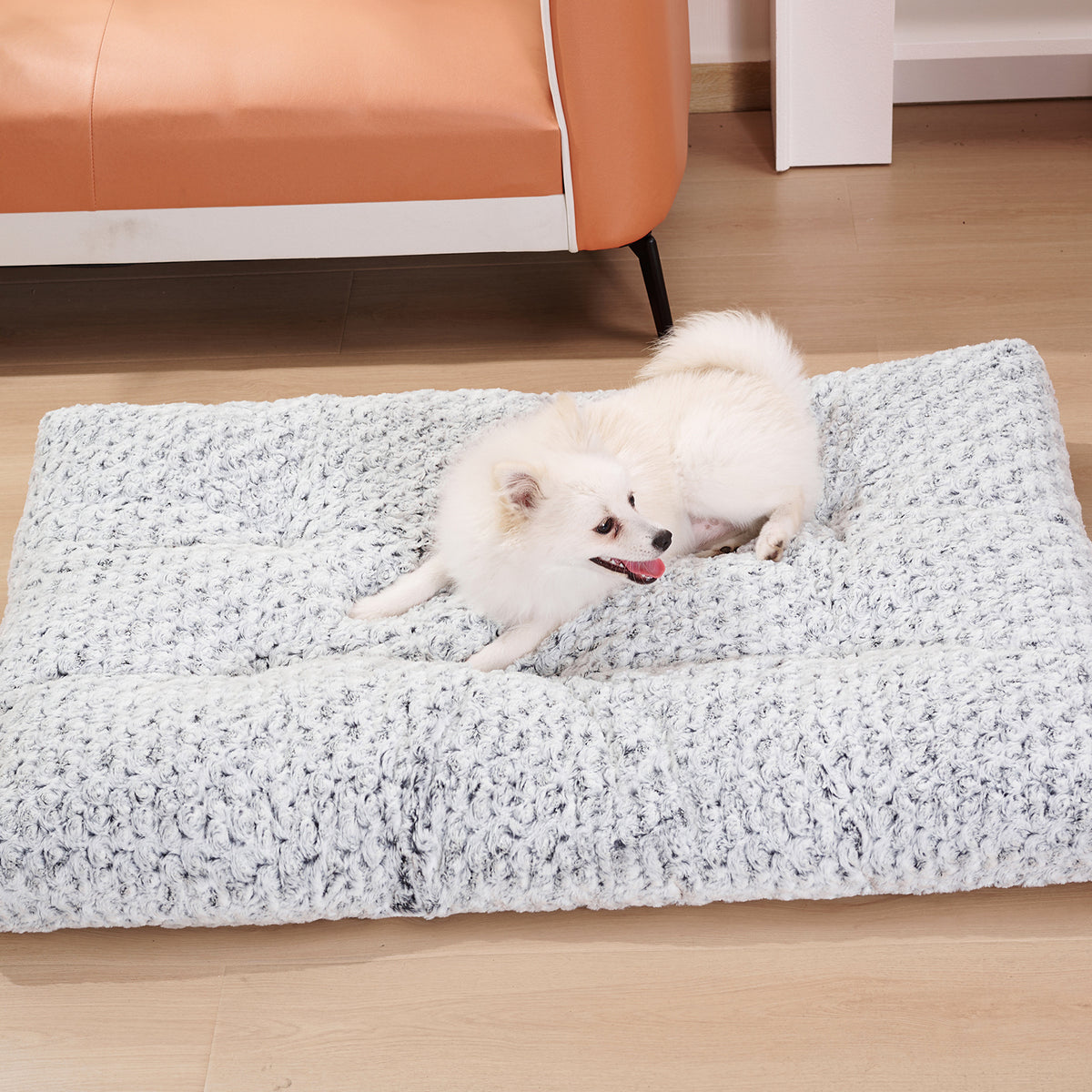 "Komfortables Hunde Bett aus Samtrosa mit Extra Weicher Baumwollfüllung und Waschbar"