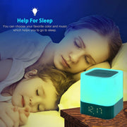 "Tragbarer Bluetooth Wecker Lautsprecher mit Touchscreen, LED-Licht und Farbenfroher Beleuchtung - 4000mAh Akku, 5W+ Verstärker"