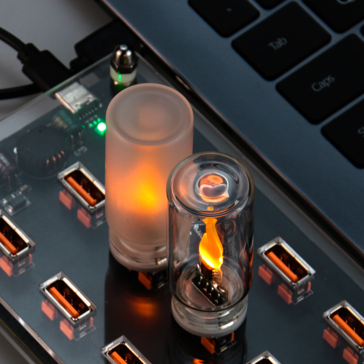 "Sicherheits-LED-Kerze mit realistischer Flammen-Simulation: USB-Betriebene, Familienfreundliche Atmosphärenlicht"