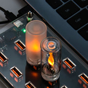"Sicherheits-LED-Kerze mit realistischer Flammen-Simulation: USB-Betriebene, Familienfreundliche Atmosphärenlicht"