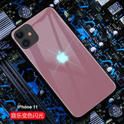 "Leuchtende Handyhülle für iPhone 11 Pro, XS Max, XR & 13: Sprachgesteuertes Farblicht, Gehärtetes Glas, Verschiedene Farben & Muster"