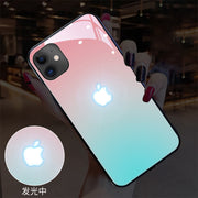 "Leuchtende Handyhülle für iPhone 11 Pro, XS Max, XR & 13: Sprachgesteuertes Farblicht, Gehärtetes Glas, Verschiedene Farben & Muster"