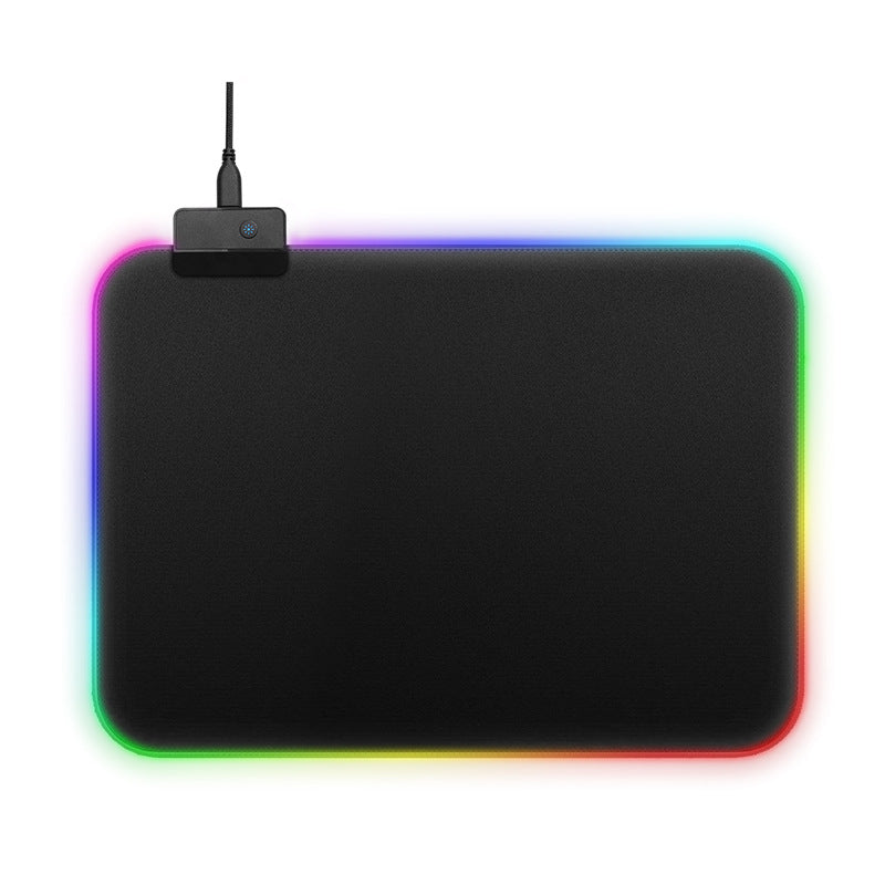 "XXL Gaming Mauspad mit LED Beleuchtung, USB Betrieb, Rutschfestem Gummiuntergrund und Präziser Mikrofaser Oberfläche - 800x300x4mm"