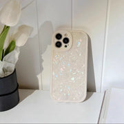 "Traumhafte Muschel Handyhülle aus Silikon - Rückseitenschutz für diverse iPhone Modelle, Transluzent Weiß & Milchweiß"
