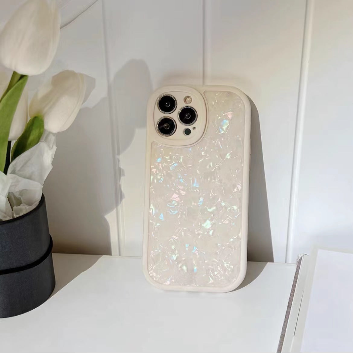 "Traumhafte Muschel Handyhülle aus Silikon - Rückseitenschutz für diverse iPhone Modelle, Transluzent Weiß & Milchweiß"