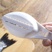 "Praktischer Fischschuppenentferner: Schnelle und saubere Küchenhelfer mit Deckel, handlich & hygienisch, ideal für das tägliche Kochen - Lebensmittelecht AS und ABS"