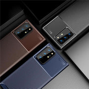 "Premium Samsung S20 Schutzhülle: Anti-Sturz, Anti-Kratzer, Rutschfeste Rückseite - Business-Stil in Vollfarbe aus Karbonfaser-TPU"