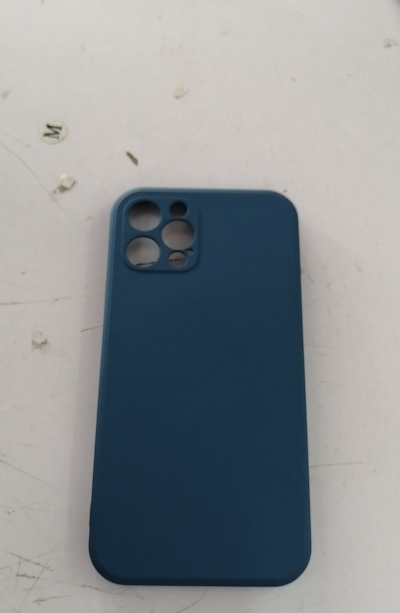 "Exklusive Liquid Silikon Handyhülle mit feinen Löchern und geraden Kanten für iPhone - Einfacher Stil, Solide Farbe"