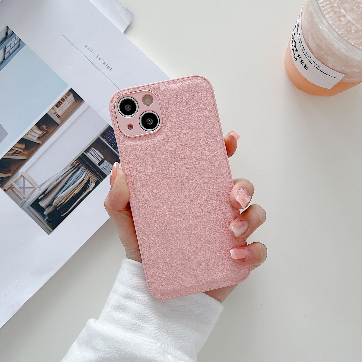"Premium Leder Silikon Handyhülle, Stoßfest und Kompatibel mit iPhone Modellen"