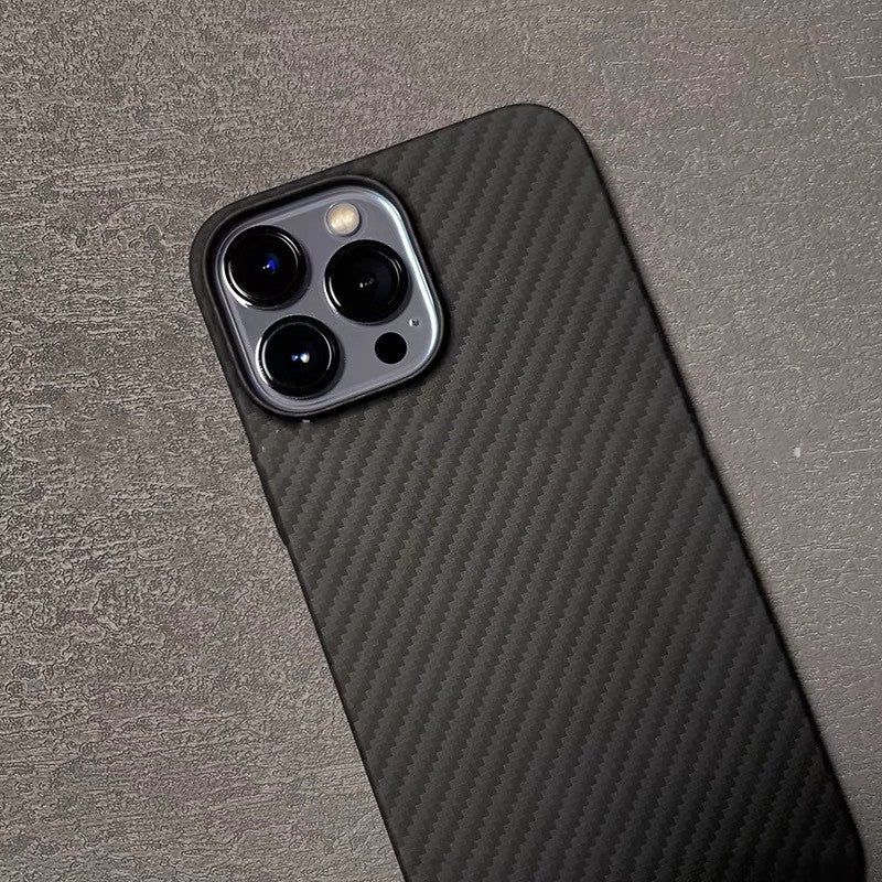 "Ultra-dünne Kevlar Handyhülle, PC-Kohlefaser, 3D-Trenddesign, Stoß- und Verschleißfest für iPhone 13/14 Serie"