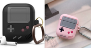 "Silikonhülle im klassischen Spielkonsolen-Design für Airpods Pro mit Schlüsselanhänger - Kompatibel mit Apple, Erhältlich in Schwarz und Grau"