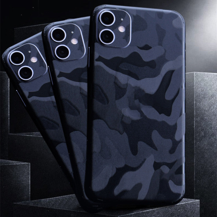 "Robuste Handy Rückseiten-Folie im Tarnlook - Kratzfestes PVC, Stilvoll & Einfach, Kompatibel mit iPhone Modellen"